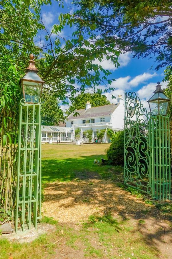 Cedar House Boutique B&B Burton  Esterno foto